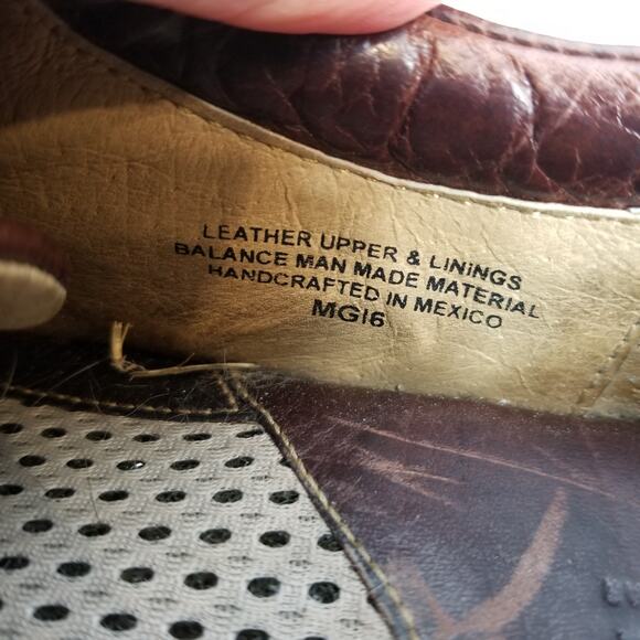 Born Women's Ravine Brown Pebbled Leather Sneakers Size 7.5 - Picture 10 of 10